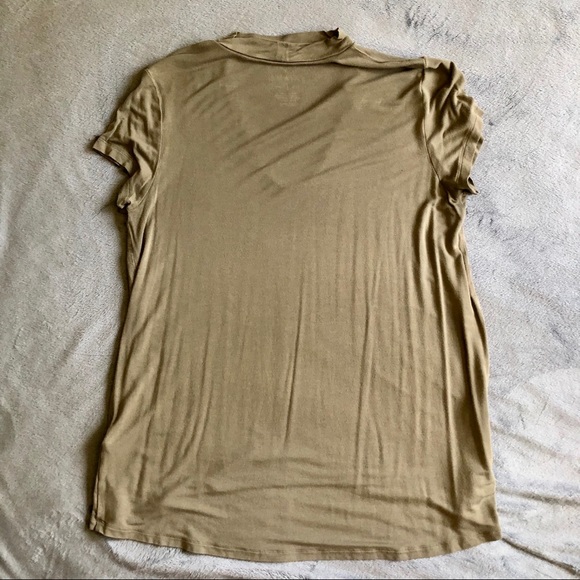 American Eagle Olive Green Choker T-Shirt - Picture 3 of 3